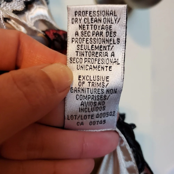 Ml Monique Lhuillier Gown - Picture 9 of 13